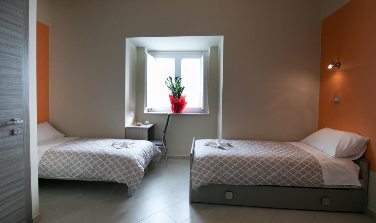 Hotel La Madonnina Nicosia Zewnętrze zdjęcie