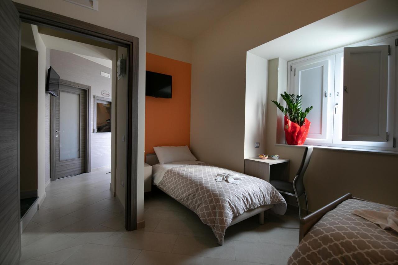 Hotel La Madonnina Nicosia Zewnętrze zdjęcie